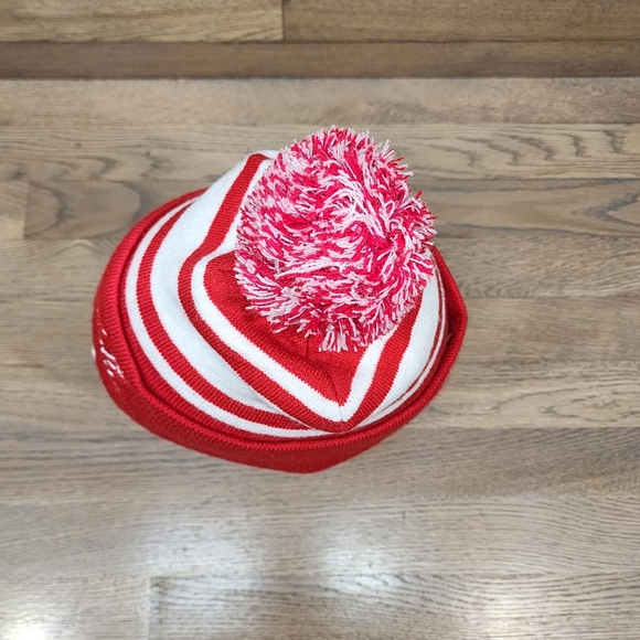 Coca-Cola Bush Gardens Red Knit Hat W/ Pom Beanie - Picture 4 of 5